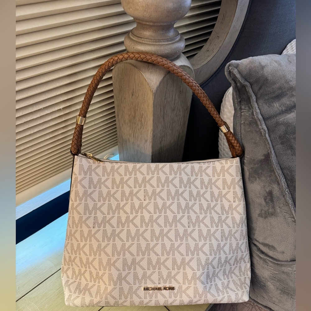 Michael Kors Cream and Brown Signature Purse